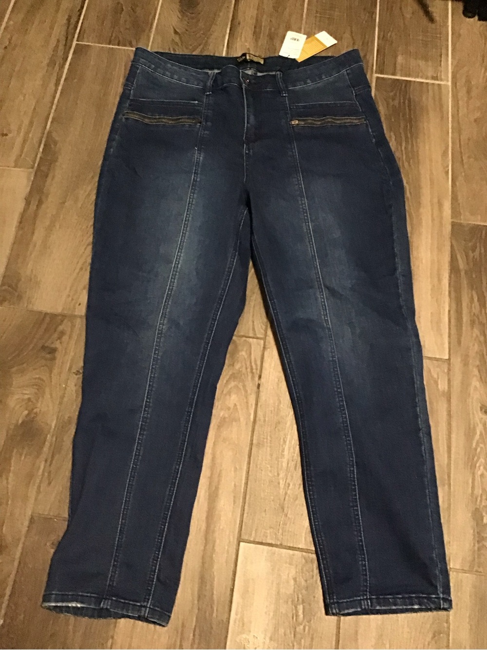 NWT! Suzanne Betro Dark Blue Denim Jeans with Gold Button - Picture 3 of 8